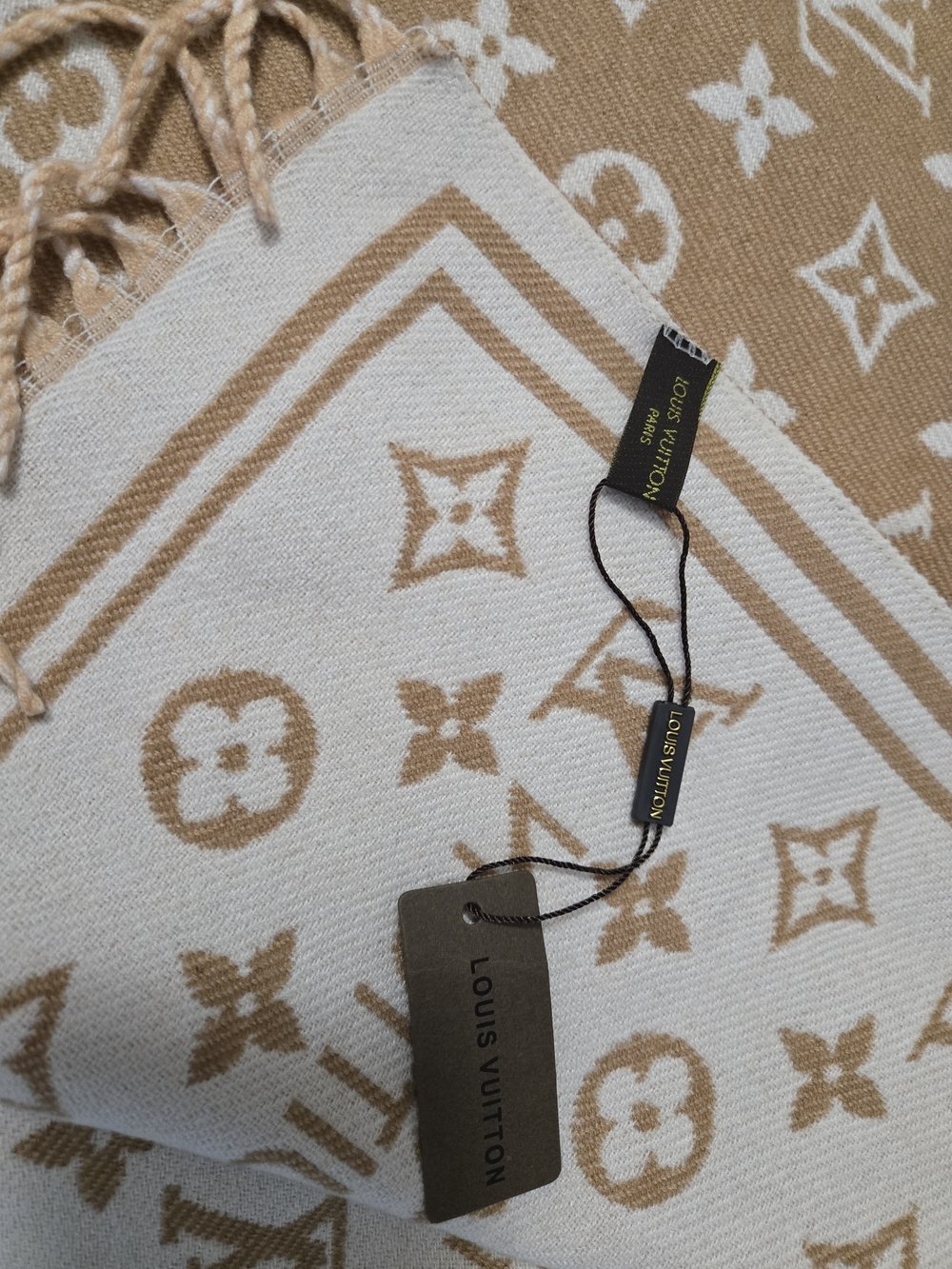 Louis Vuitton Beige and Cream Monogram Scarf